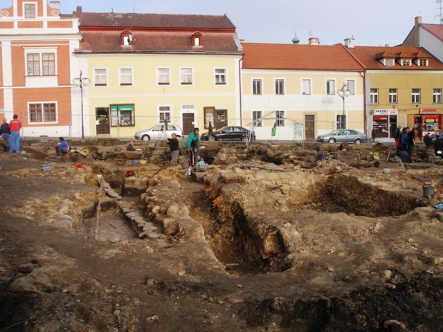 Archeologický průzkum v Mladé Boleslavi - bez detektoru kovů